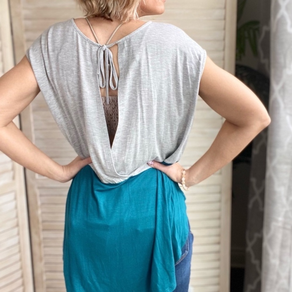 Colorblock Tie Back Top - Picture 4 of 5